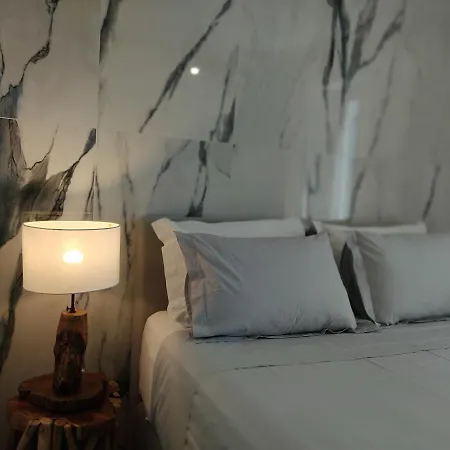 Luxury La (adults Only) アパート チョルト