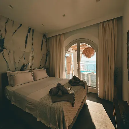 Luxury La (adults Only) *