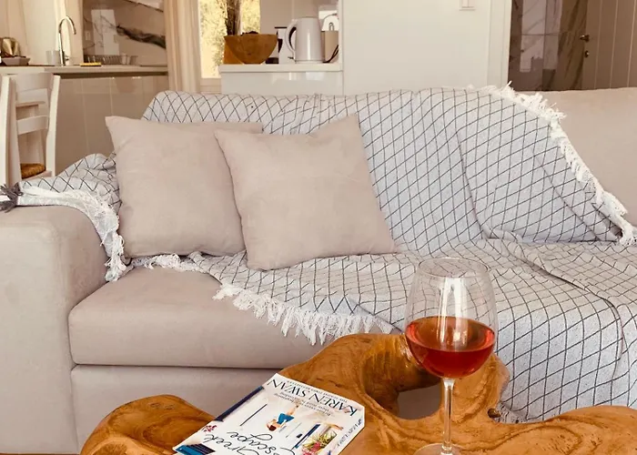 Luxury La (adults Only) *