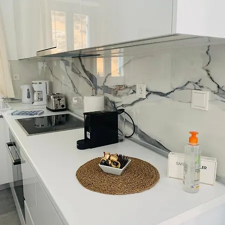 Luxury La (adults Only) * Chorto