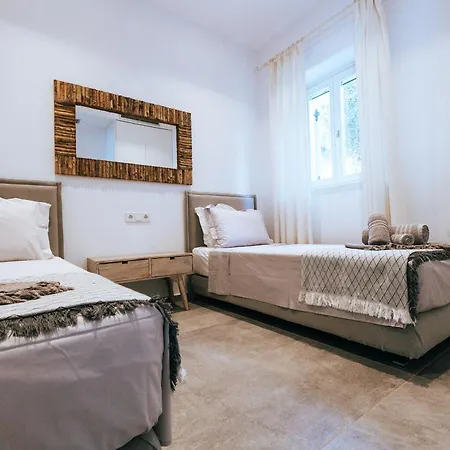 Luxury La (adults Only) Lejlighed Khórto