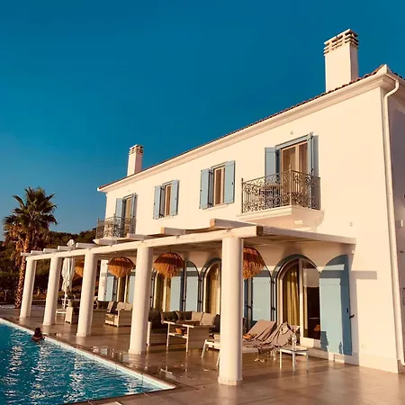 Luxury La (adults Only) * Chorto