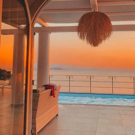 Luxury La (adults Only) *