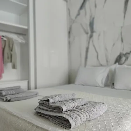 Luxury La (adults Only)