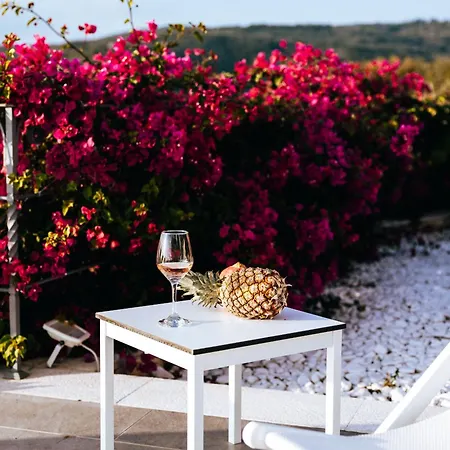 Luxury La (adults Only) * Chorto