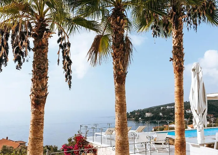 Luxury La (adults Only) *