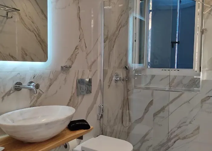 Luxury La (adults Only)