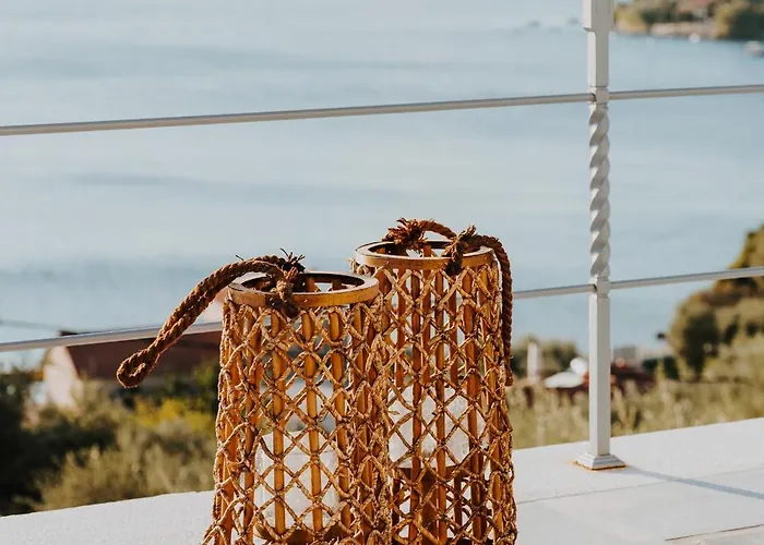 Luxury La (adults Only) * Chorto